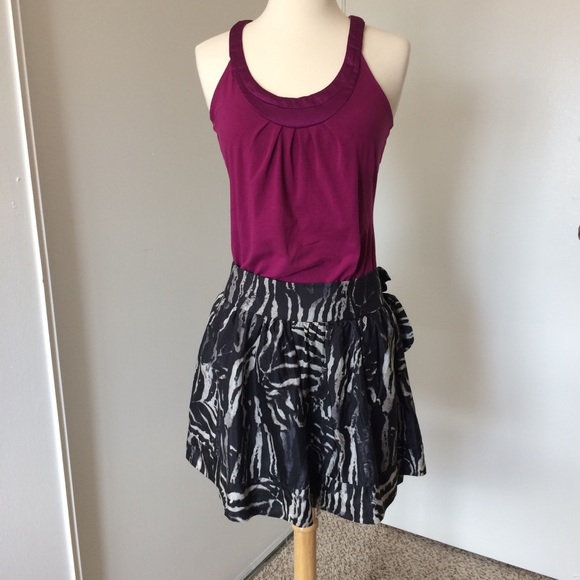 Express Silk Zebra Mini Skirt - Picture 2 of 6
